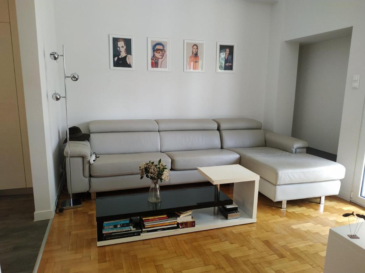 Fully Renovated, Family-Friendly Apartment, Next To A Huge Green Park, In Athens Center ภายนอก รูปภาพ