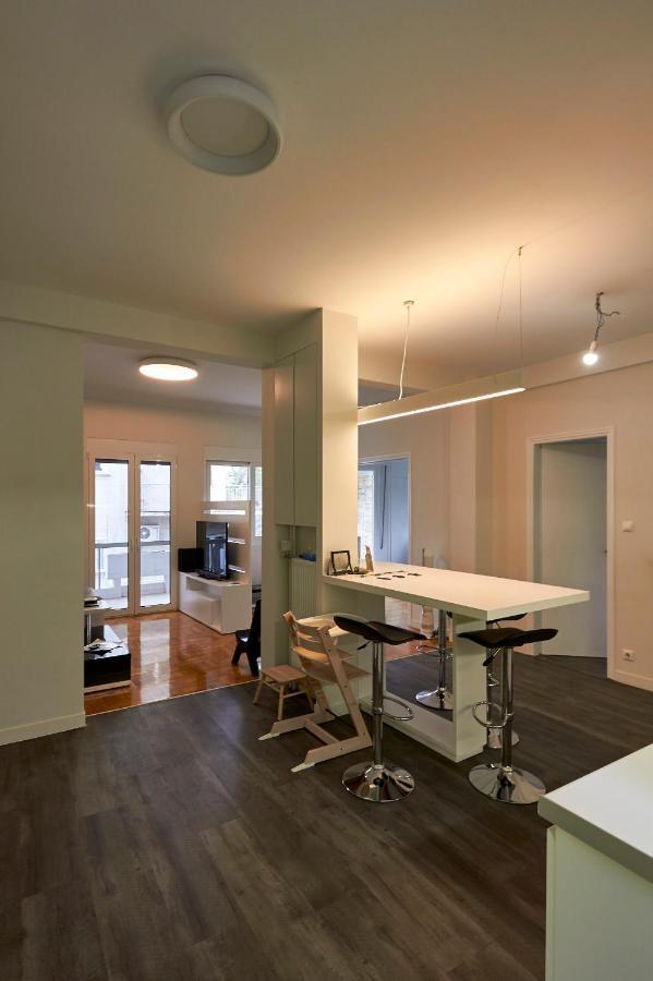Fully Renovated, Family-Friendly Apartment, Next To A Huge Green Park, In Athens Center ภายนอก รูปภาพ