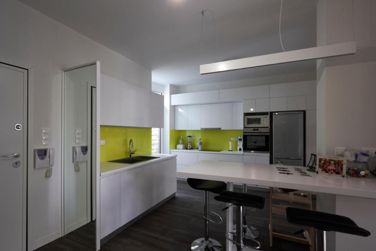 Fully Renovated, Family-Friendly Apartment, Next To A Huge Green Park, In Athens Center ภายนอก รูปภาพ