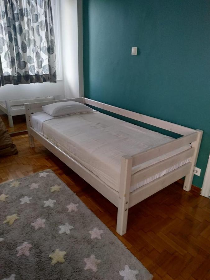 Fully Renovated, Family-Friendly Apartment, Next To A Huge Green Park, In Athens Center ภายนอก รูปภาพ